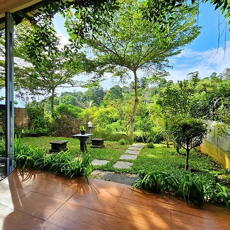 The Wiltshire Dago Pakar - Hillside Villa Max 12 Orang